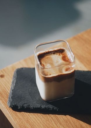 invisible_coffee_room_image