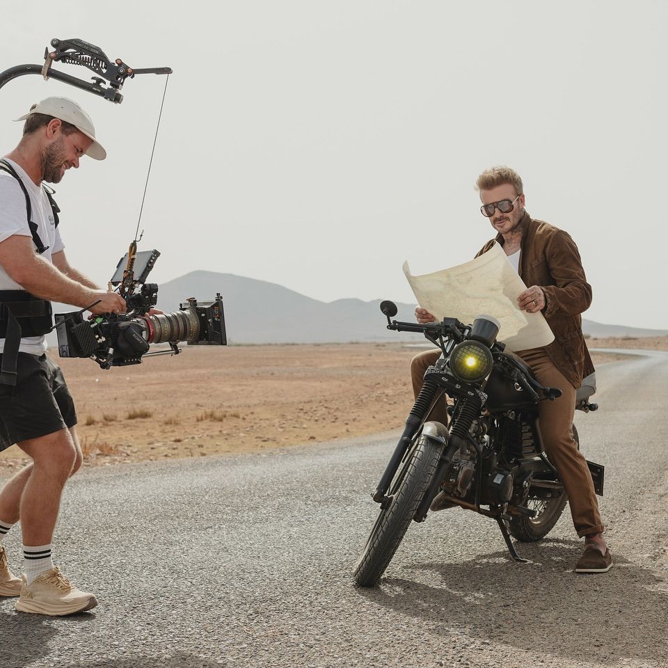 David Beckham choisit Marrakech pour la promotion de sa nouvelle collection DB Eyewear automne-hiver 2025